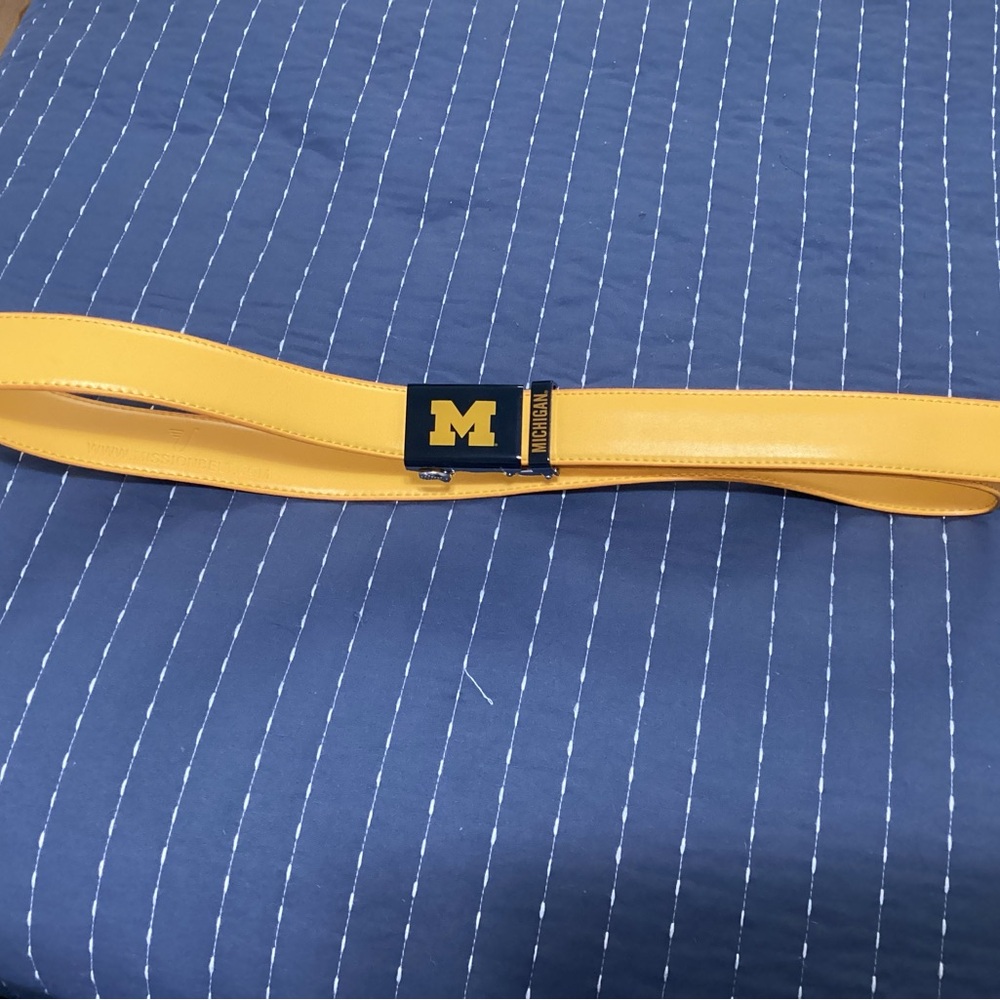 University of Michigan U of M Belt New Leather Yellow Maize XL